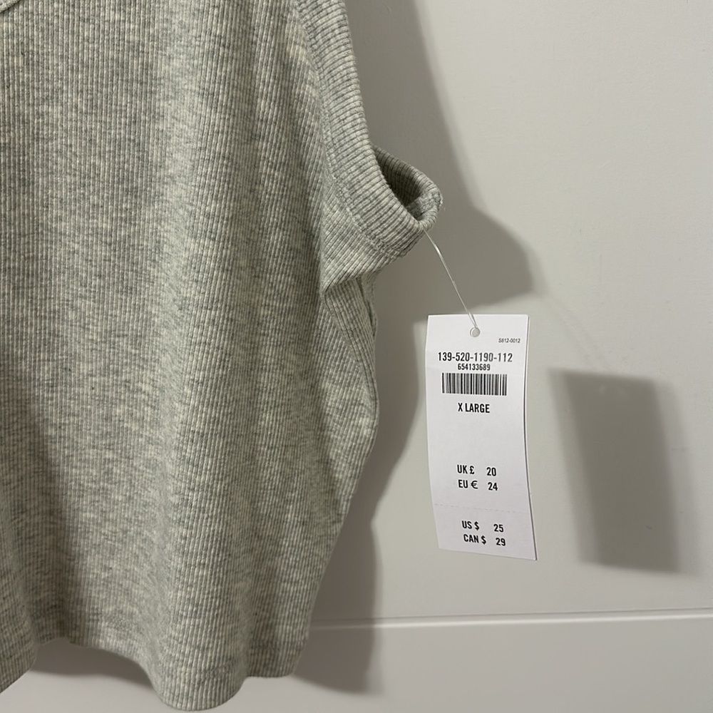 A&F Essentials Soft Ribbed Tank - Picture 3 of 3